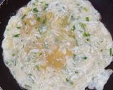 Foto langkah ke 3 dari resep Telur Dadar Kol.