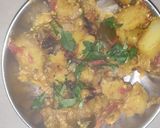 आलू बैंगन की सब्जी (Aloo baingan ki sabzi recipe in hindi) रेसिपी चरण 4 फोटो