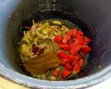 A picture of step 1 of Veg Tahri.