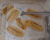 Foto langkah ke 3 dari resep Pisang Goreng Wijen Hitam.