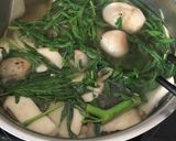 Hình bước làm 5 của món Canh nấm rơm đậu non rau rút