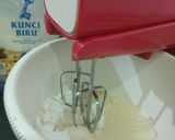 Foto langkah ke 6 dari resep GingerBread House Cookies.