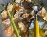 Foto langkah ke 7 dari resep Tumis ayam daun jeruk.