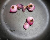 Foto langkah ke 3 dari resep Brambang Asem Kangkung.