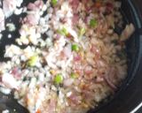 A picture of step 1 of Vegetable kottu Roti.