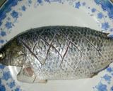 Hình bước làm 1 của món Cá rô phi nướng muối nén