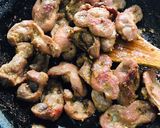 A picture of step 3 of Chili-Lime Chicken Gizzards.