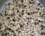 A picture of step 5 of White lobia's Dry Curry / Black eyed Bean's Curry.