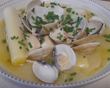 Foto del paso 3 de la receta: Puerros confitados con almejas