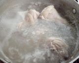 Foto del paso 1 de la receta: Pollo en cola negra y salsa de tomate