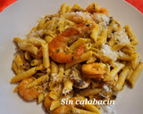 Foto del paso 12 de la receta: Plumas con langostinos, almejas y verduritas