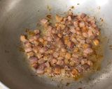 A picture of step 2 of Pasta alla Boscaiola.