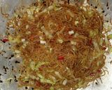 Foto langkah ke 2 dari resep Tumis Bihun Kol Kecap.