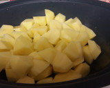 Foto del paso 1 de la receta: Patatas rehogadas con ajo y perejil