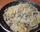 Foto del paso 3 de la receta: Espaguetis con nata, bacon y champiñones