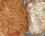 A picture of step 5 of Onion Tomato Sandwich.