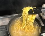 Une image de l'étape 2 de Pâtes Carbonara « sans crème ».