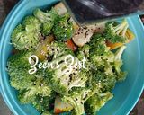 A picture of step 2 of Air Fryer Broccoli and Red Pears Roast.