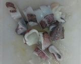 Foto langkah ke 2 dari resep Sweet and sour seasoning seafood.