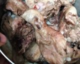 A picture of step 1 of Isa's fried chicken and potatoes #5threcipe.