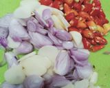 Foto langkah ke 1 dari resep Oseng Pelangi.