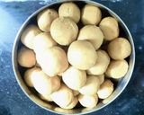 बेसन लाडू (Besan Ladoo Recipe In Marathi) रेसिपी स्टेप 2 फोटो 