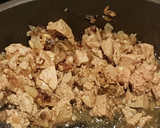 Foto del paso 3 de la receta: Hígado de Conejo encebollado sobre Champiñón Portobello