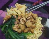 Foto langkah ke 5 dari resep 63. Mie Ayam Solo Rumahan.
