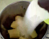 A picture of step 1 of Banana Pancake.