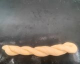 Foto langkah ke 5 dari resep Kkwabaegi : 꽈배기 | Korean Twisted Doughnuts.