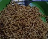Foto langkah ke 2 dari resep Mie goreng kacang panjang.