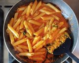 Foto del passaggio 5 della ricetta Penne con crema di peperoni e 'nduja 🌷