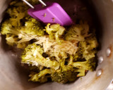 Foto del paso 2 de la receta: Guarnición: brócoli gratinado en aceite de oliva y parmesano