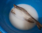 Foto langkah ke 1 dari resep Nasi Goreng Ikan Asin Kecombrang.