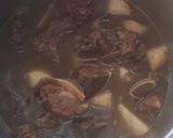 A picture of step 4 of Beef bones and pap.