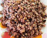 A picture of step 3 of Stir-fried minced pork with salted Chinese olives.