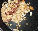 வால்நட் யோகட் உடன் நியூட்ரி பார் (Walnut yogurt nutri bar recipe in tamil) ரெசிபி ஸ்டேப் 2 புகைப்படம்