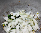 A picture of step 3 of Rava dosa.