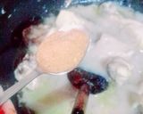 A picture of step 3 of Chicken gravy.