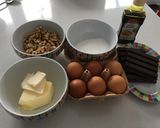 Foto del paso 1 de la receta: Bizcocho de chocolate con nueces