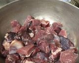 Foto langkah ke 1 dari resep Daging dan Tahu Bumbu untuk Rawon.