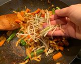 A picture of step 4 of Easy homemade stir fry honey and soy egg noodles with mushrooms.