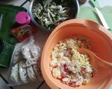 Foto langkah ke 1 dari resep Pepes tahu, jamur, kerupuk & kemangi tanpa telur dgn bumbu iris.