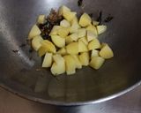 साबूदाना और आलू की फलाहारी खिचड़ी (sabudana aur aloo ki falahari khichdi recipe in Hindi) रेसिपी चरण 3 फोटो