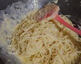 Foto langkah ke 7 dari resep Shimp Chicken pasta.