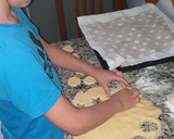 Foto del paso 3 de la receta: Alfajor relleno de dulce de leche