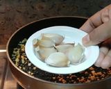 கருப்பு உளுந்து இட்லி பொடி(karuppu ulunthu idli podi recipe in Tamil) ரெசிபி ஸ்டேப் 3 புகைப்படம்