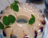 Foto langkah ke 4 dari resep Puding Lapis Bunga Telang.