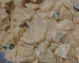 A picture of step 2 of Aloo k pkode.