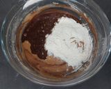 Foto del paso 3 de la receta: Budín de chocolate sin manteca y sin aceite 🍫☕️🍪🥮